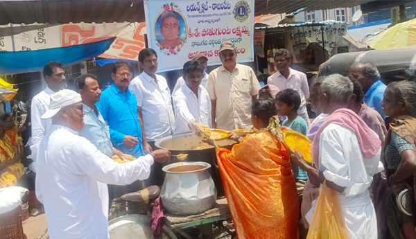 annadanam-in-rajampeta-urban
