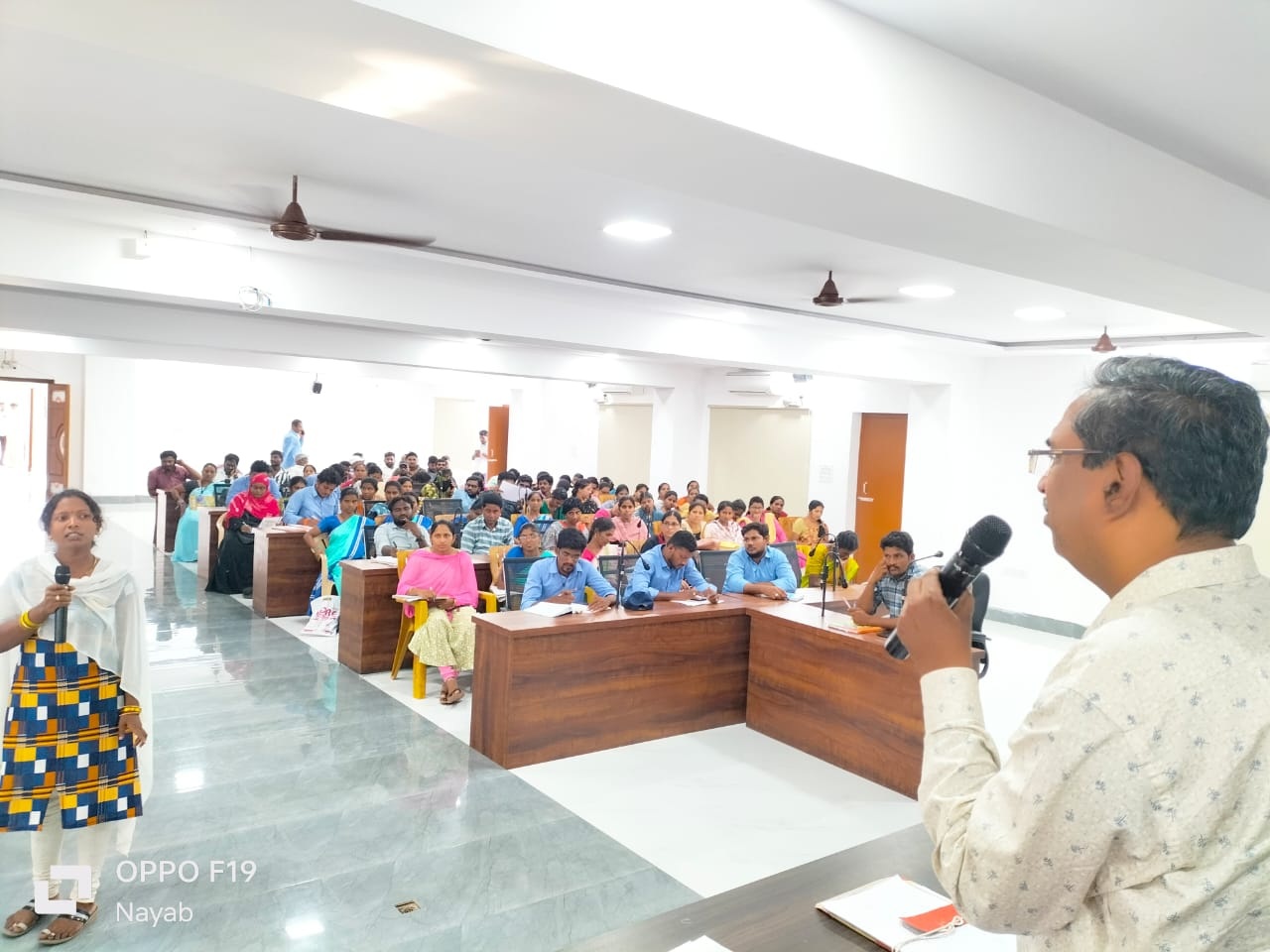 అసంపూర్తిగా ఉన్న ఇళ్లను పూర్తి చేయాలి