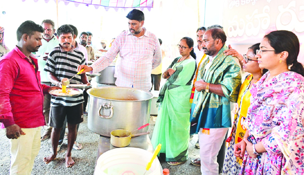 పేదలకు అన్నదాన0