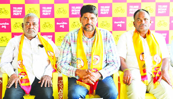 చంద్రబాబును విమర్శించే స్థాయి కోనకు లేదు: నరేంద్రవర్మ