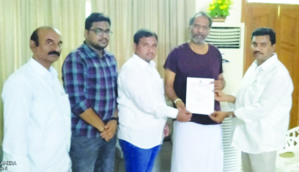 ఉద్యోగుల వేదనను చెబుదాం