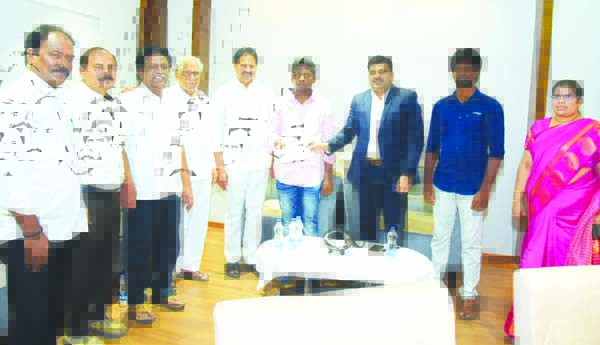 ఇంటర్‌ ఫలితాల్లో రేపల్లె విద్యార్థికి ప్రథమ స్థానం