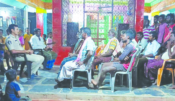 దొంగతనాలు జరగకుండా జాగ్రత్తలు: ఎస్‌ఐ