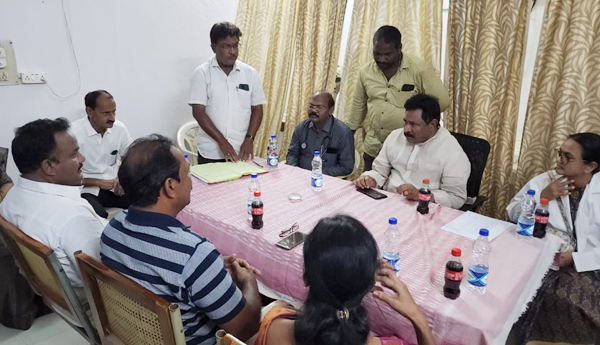 chinarajappa-on-health-facilities-in-peddapduram