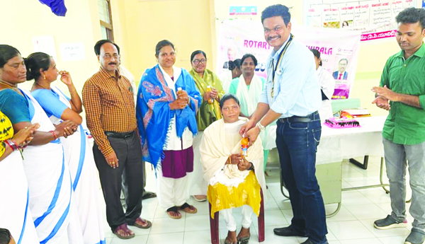 వైద్యరంగంలో నర్సులు కీలకం