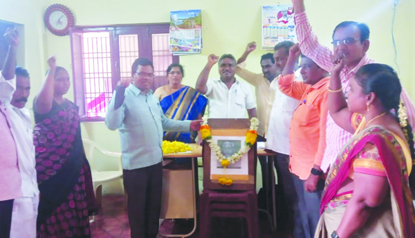 సంఘటిత పోరాటాలతో సమస్యల పరిష్కారం