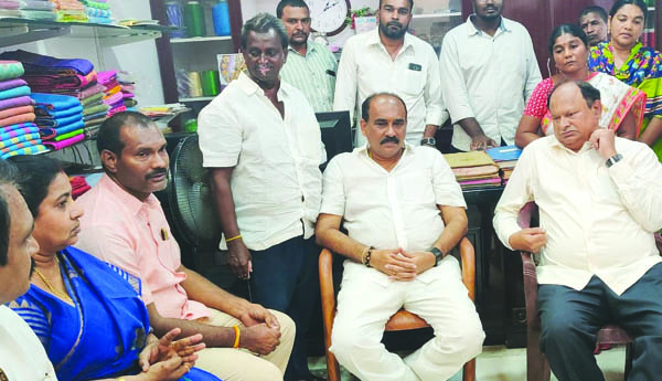 బాధిత కుటుంబానికి బాలినేని పరామర్శ