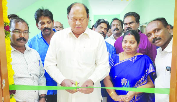 సమావేశ హాలు ప్రారంభించిన ఎమ్మెల్యే కరణం