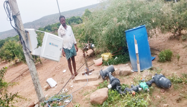 Strict-action-should-be-taken-against-thugs-who-destroyed-pomegranate-orchard-motor-pipeline-CPM