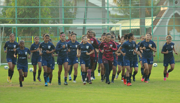 /Football-is-complicated-for-the-womens-team