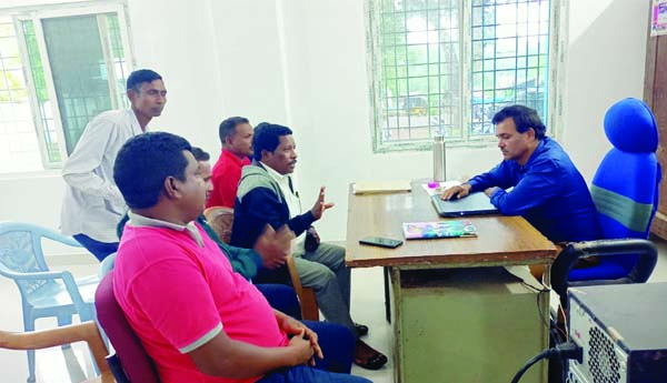 అక్రమ కట్టడాలను కూల్చి వేయాలి