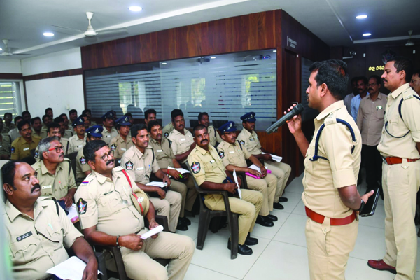 పారదర్శకంగా బదిలీలు