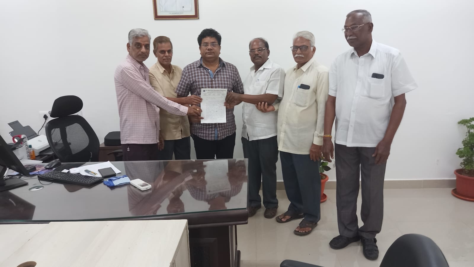 పెన్షనర్లకు ఇకెవైసి గడువు పెంచాలి