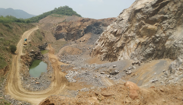 illegal-mining-in-gampalgudem
