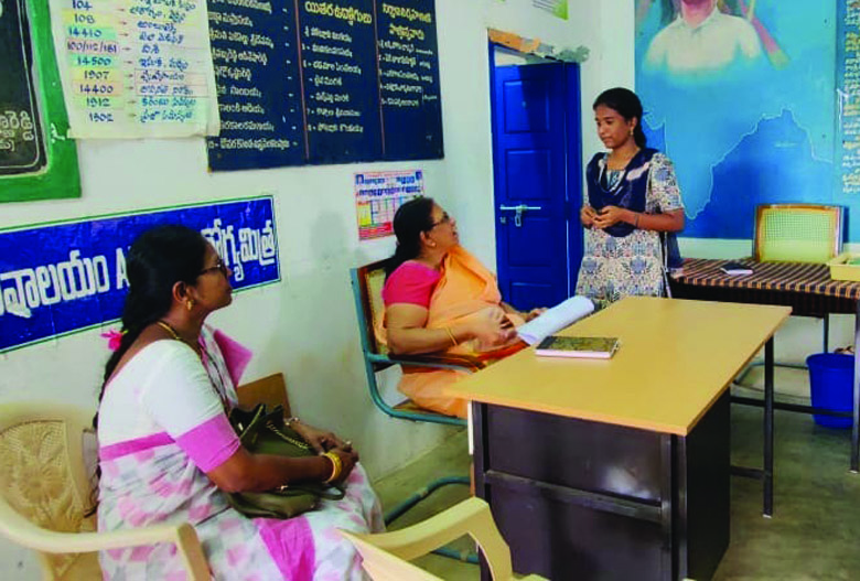 సొసైటీ కార్యాలయంలో డీసీఓ తనిఖీ