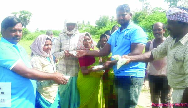 ఉపాది కూలీలకు మజ్జిగ పంపిణీ