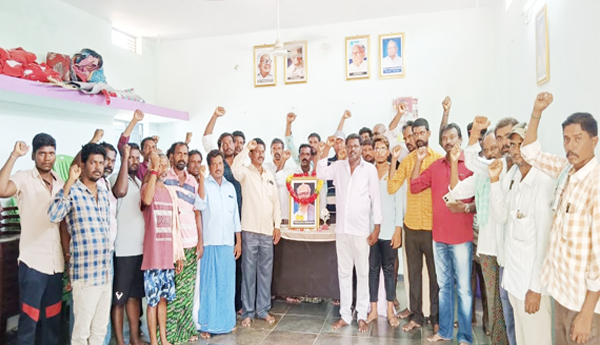 Lets-walk-in-the-path-of-Sundarayya-CPM-district-leaders-G-Ramakrishna
