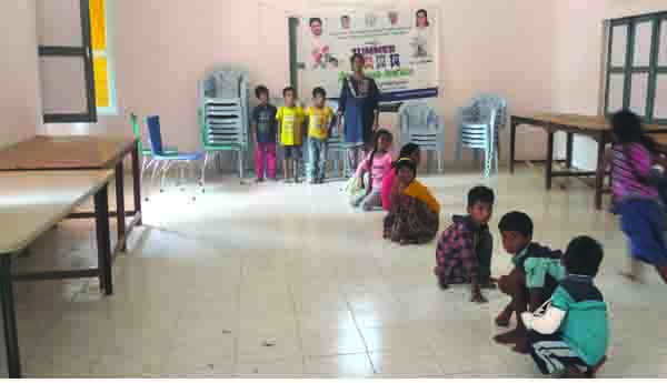 ఆటలు ఆడతున్న చిన్నారులు