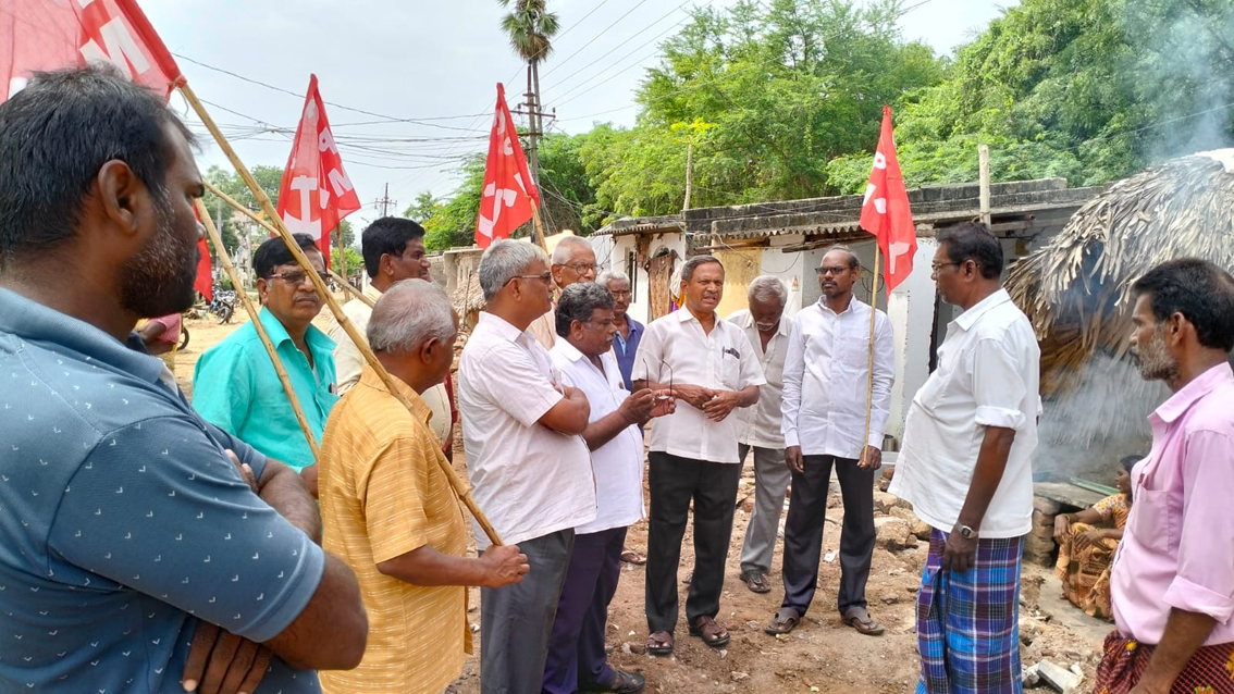 పేదల ఇళ్ల కూల్చివేత అన్యాయం