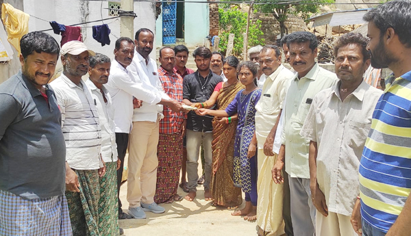 mla-ayub-bhasha-aid-victims