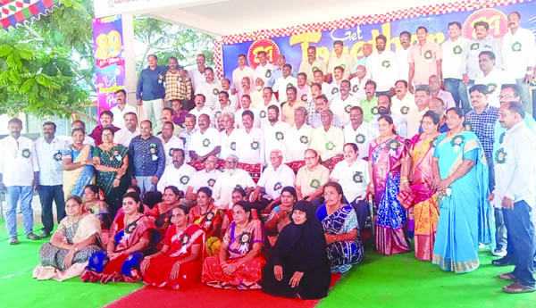 పూర్వ విద్యార్థుల ఆత్మీయ సమ్మేళనం