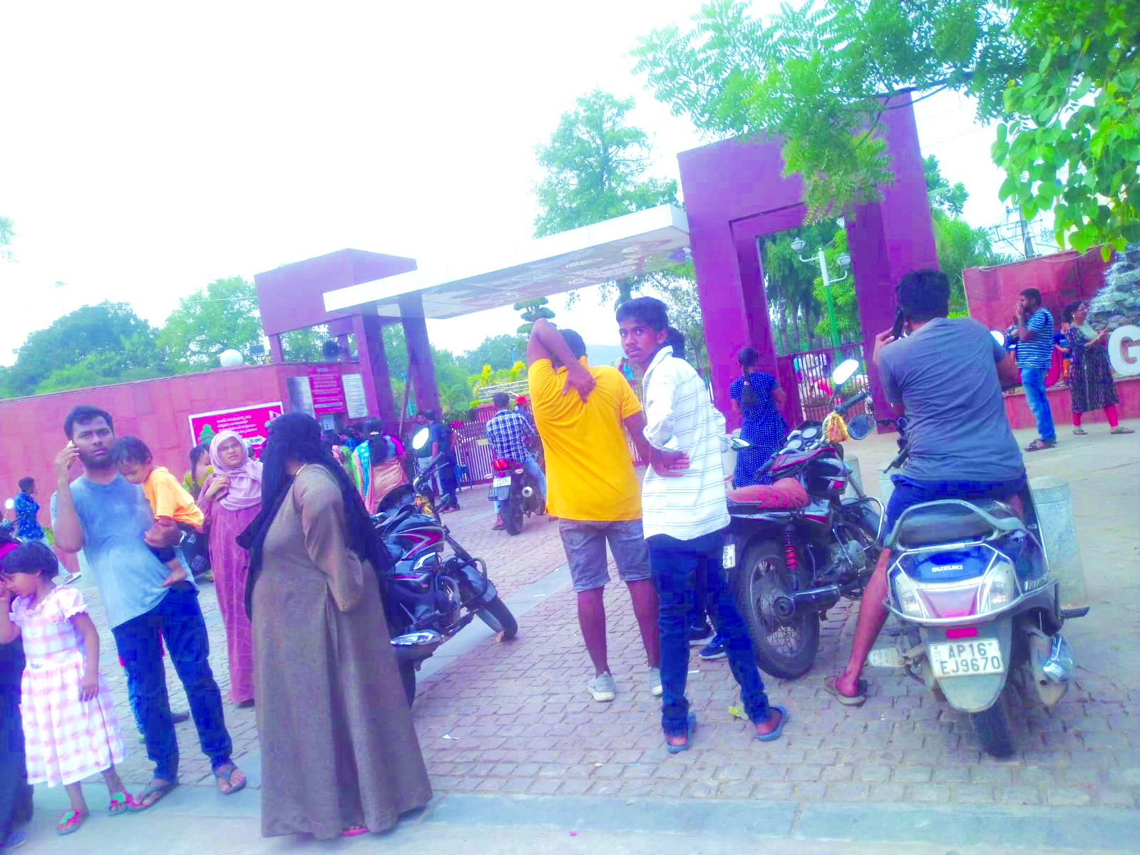 కోట్లు ఖర్చు చేసినా... పూర్వ వైభవమేది?