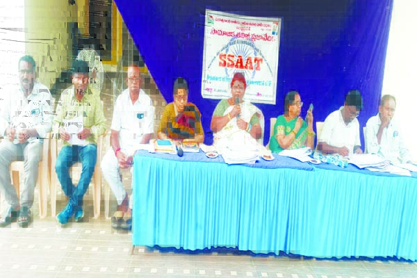 ఉపాధి పనుల్లో అవకతవకలు