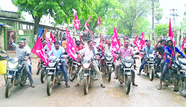4న చింతూరులో సిపిఎం, సిపిఐ బహిరంగ సభ జయప్రదానికి బైక్‌ ర్యాలీ