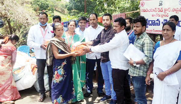 సమస్యల పరిష్కారానికి కృషి