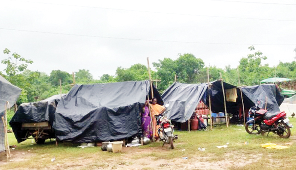 వారసులకు అందని పోలవరం ప్యాకేజీ