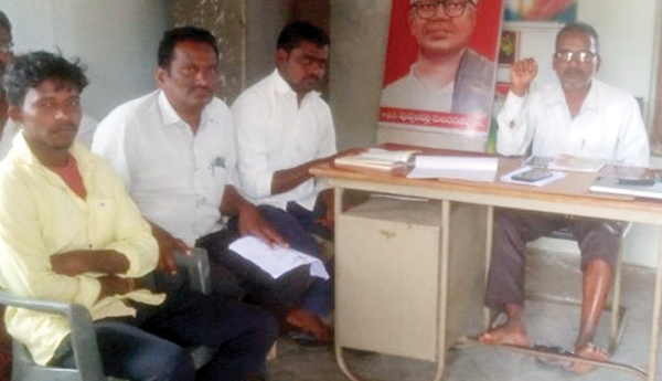 తాగునీరు, రోడ్లు, కరెంట్‌ సమస్యలపై దృష్టి పెట్టండి