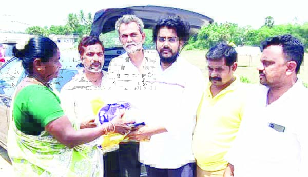  నిత్యావసరాలు అందజేత