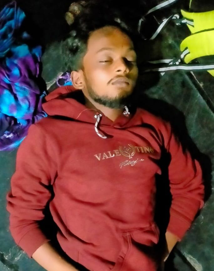 ఉరేసుకుని యువకుడు ఆత్మహత్య