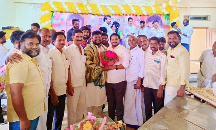 అబ్దుల్‌ అజీజ్‌కు శుభాకాంక్షలు