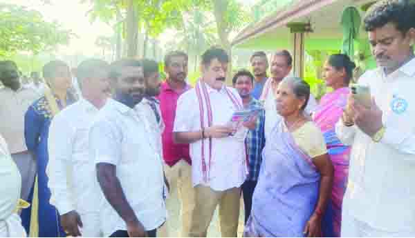 ప్రతి ఇంటికీ సంక్షేమ ఫలాలు
