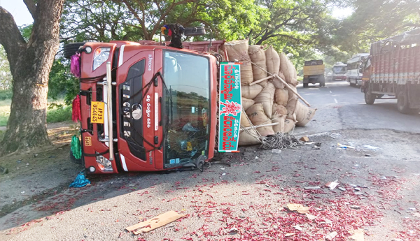 road-accident-in-palnadu