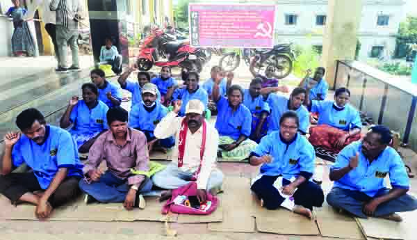 శానిటేషన్‌ కార్మికుల సమ్మె