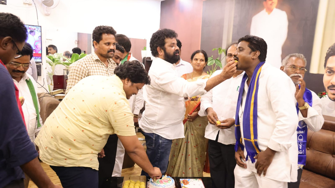 ఇళ్ల స్థలాలకు పచ్చజెండా