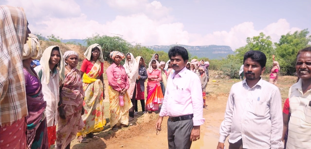 కొలతల ప్రకారం పని చేయించాలి