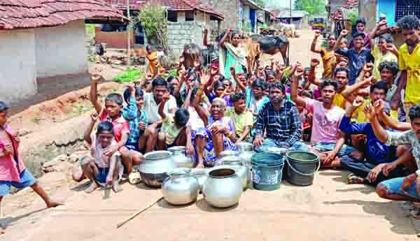 ఎమ్మెల్యే ఫాల్గుణకు నిరసన సెగ