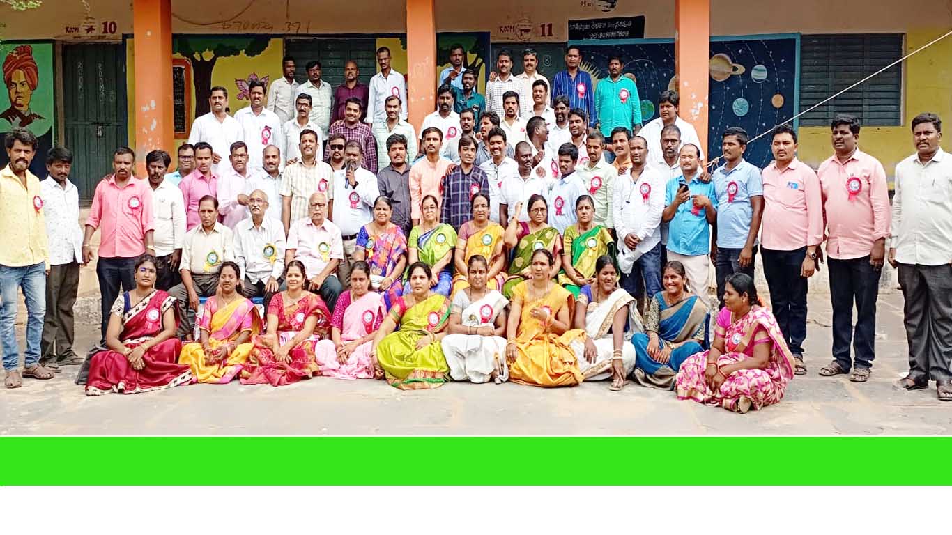 23 ఏళ్ల తర్వాత ఆత్మీయ కలయిక