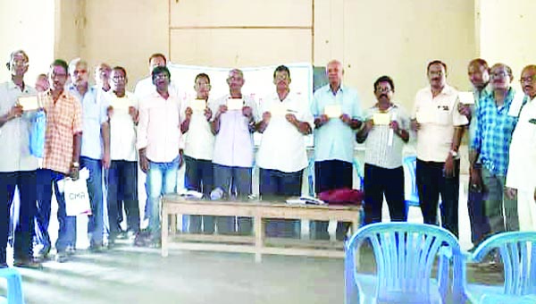 కనీస పెన్షన్‌ రూ.9 వేలు ఇవ్వాలని పోస్ట్‌ కార్డు ఉద్యమం