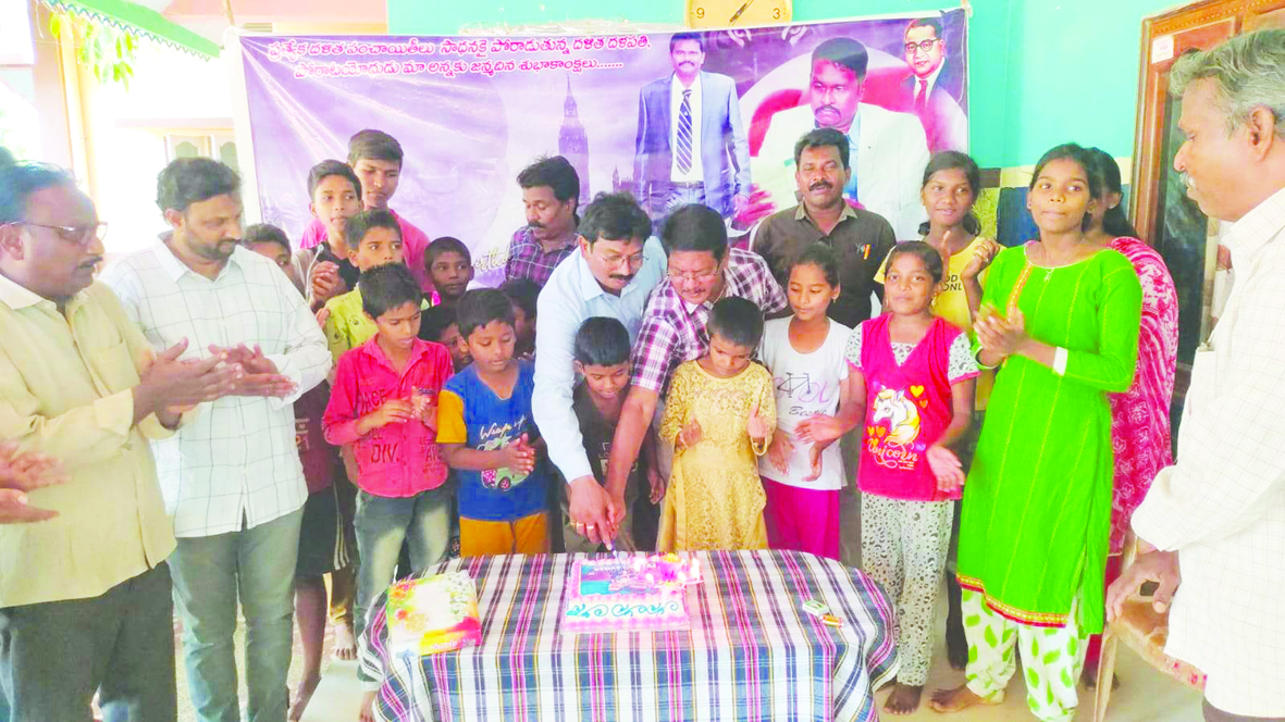 ఘనంగా పివి.సునీల్‌కుమార్‌ పుట్టినరోజు వేడుక