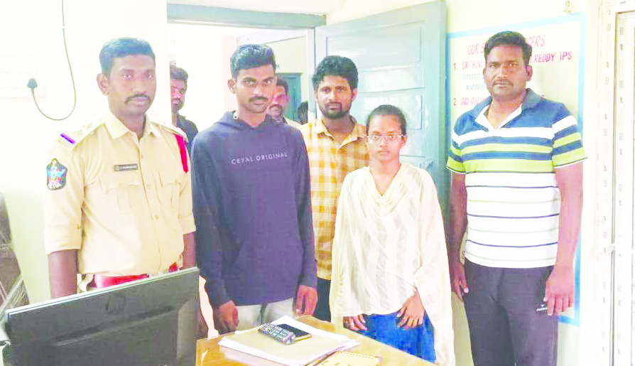 అప్పుల బాధతో మిస్సింగ్‌ ప్లాన్‌..!