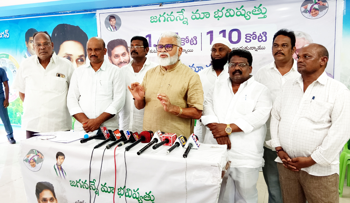 చంద్రబాబుకు పవన్‌ డబ్బింగ్‌ : అంబటి