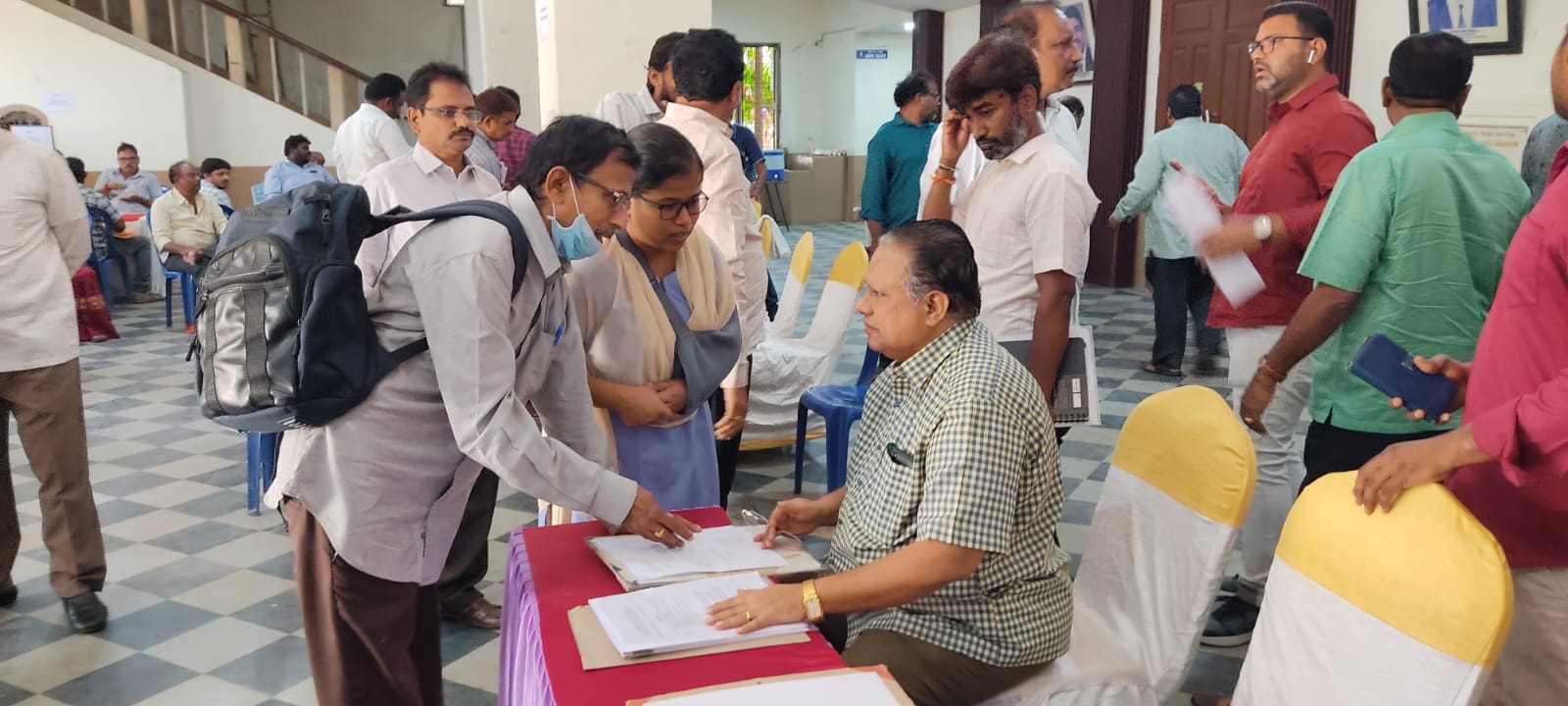 2 వేల మంది బదిలీ