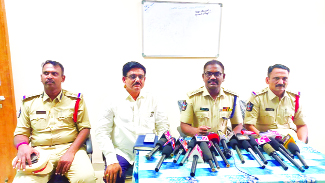 ప్రభుత్వ వస్తువులను విక్రయిస్తే కఠిన చర్యలు