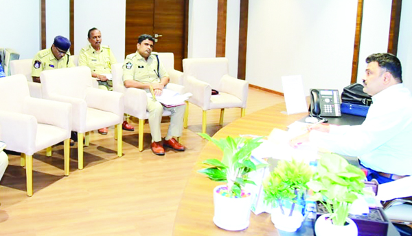 మద్యం అక్రమాలను అరికట్టాలి