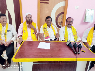 సమావేశంలో మాట్లాడుతున్న డాక్టర్‌ సుధాకర్‌
