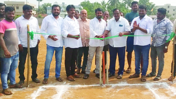 క్రికెట్‌ టోర్నమెంట్‌ ప్రారంభం